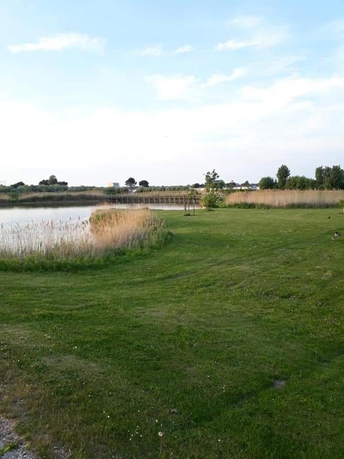 Luxe Vakantiechalet Met Omheinde Tuin Bredene 6Pers Екстериор снимка